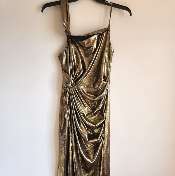 Ieena For Mac Duggal Metallic Gold Off the Shoulder Gown Size 6 - Picture 7 of 7